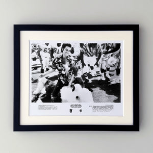 Ace Ventura (1994) Publicity Press Film Movie Still Photo - Framed